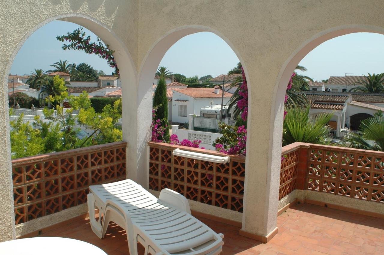 Villa Sol Empuriabrava Oda fotoğraf